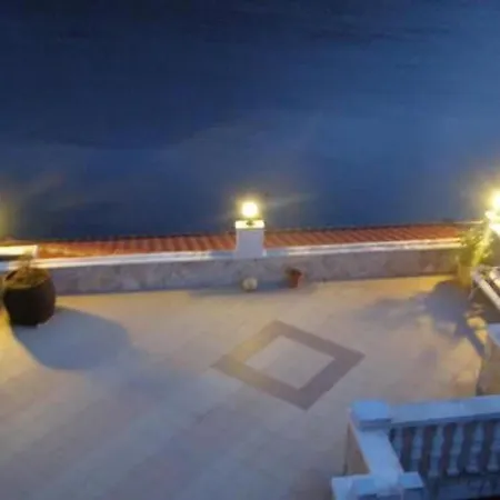 Lägenhet Carmen Mit Blick Auf Wasser By Interhome Vinišće